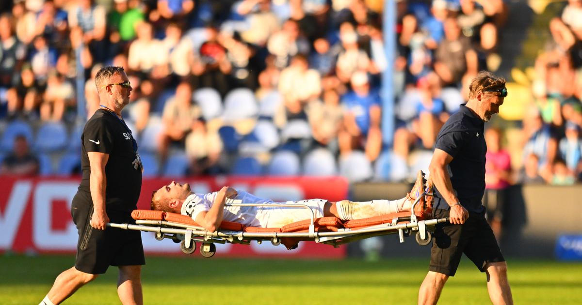 Liberec zuří. Hráč v bezvědomí a není to ani faul? Šílenost, nechápal Kováč po Slavii
