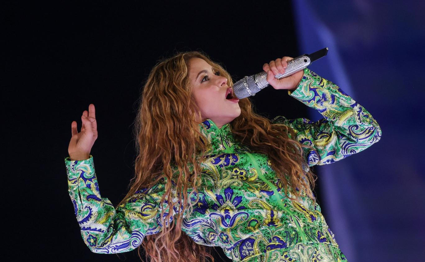 Shakira holds open concert at Copacabana beach in Rio de Janeiro