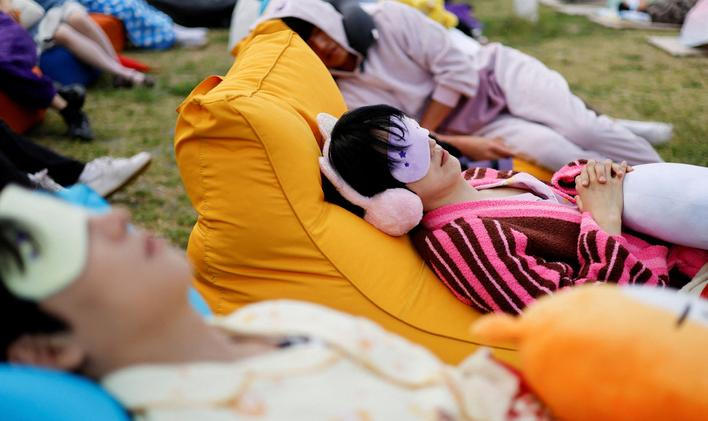 Power Nap Contest for sleep-deprived South Korea held in Seoul