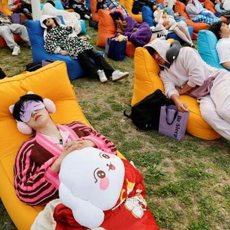 Power Nap Contest for sleep-deprived South Korea held in Seoul