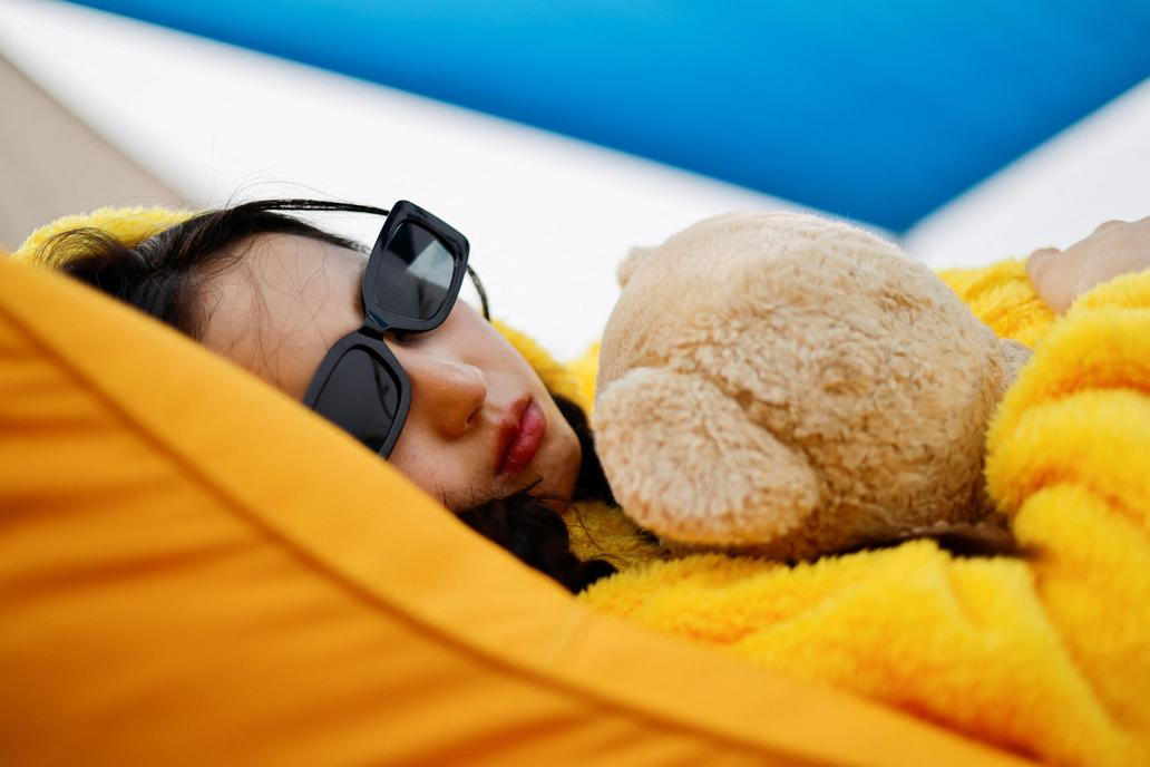 Power Nap Contest for sleep-deprived South Korea held in Seoul