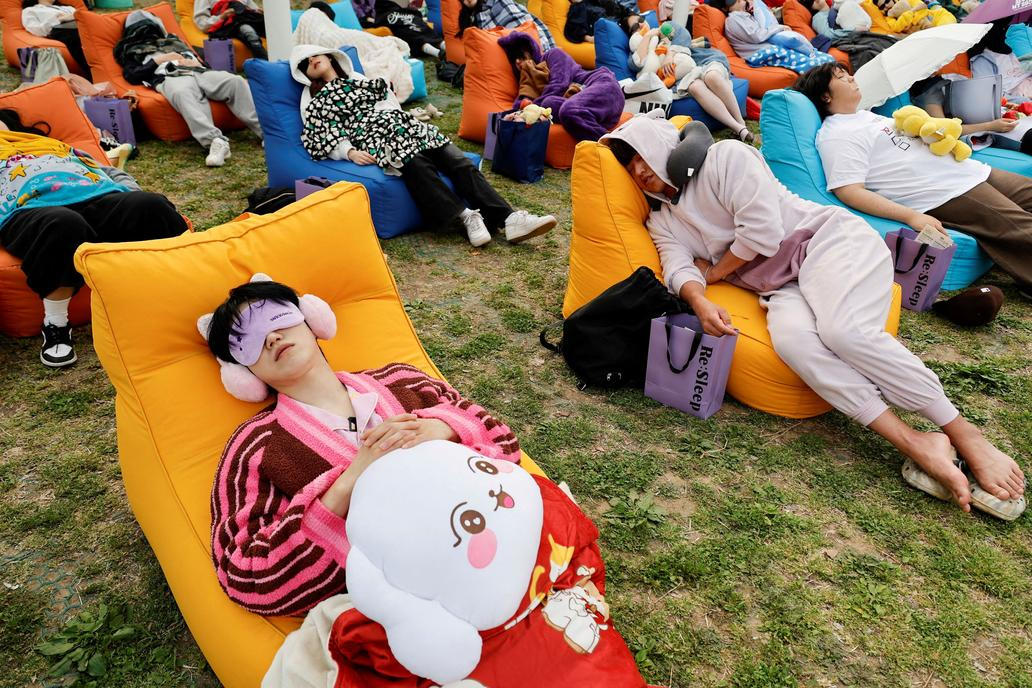 Power Nap Contest for sleep-deprived South Korea held in Seoul