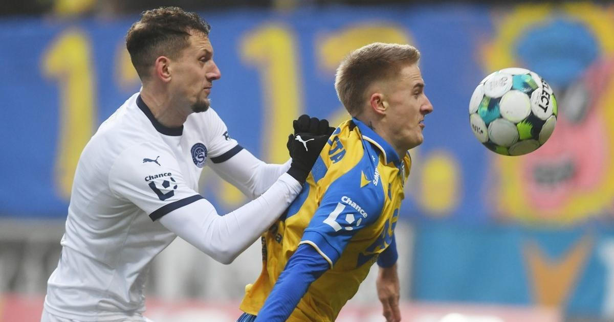 Teplice si drží náskok před barážovou pozicí. Doma remizovaly se Slováckem