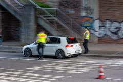 Policisté při silniční kontrole v Německu
