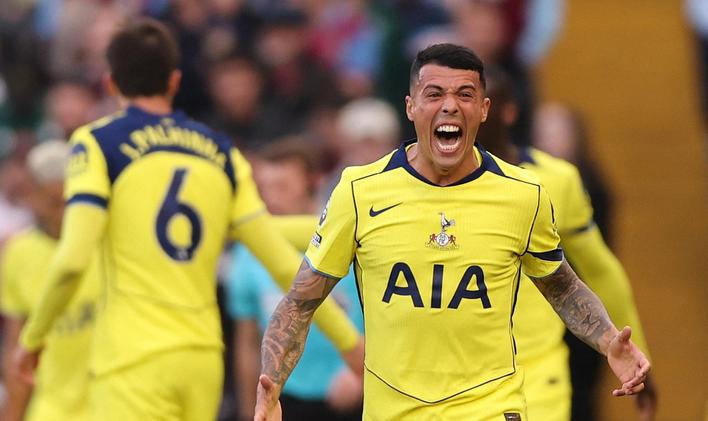 Premier League - Aston Villa v Tottenham Hotspur