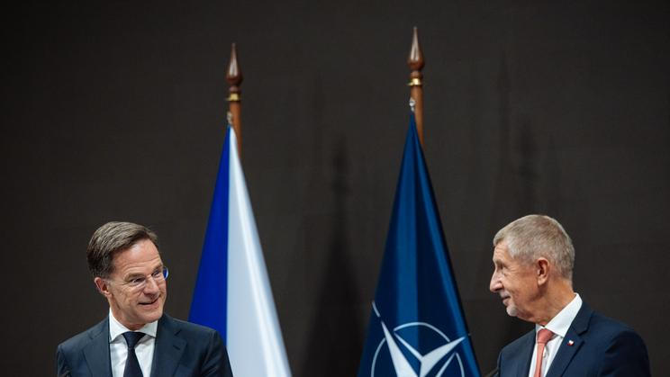 Premiér Andrej Babiš a generální tajemník NATO Mark Rutte