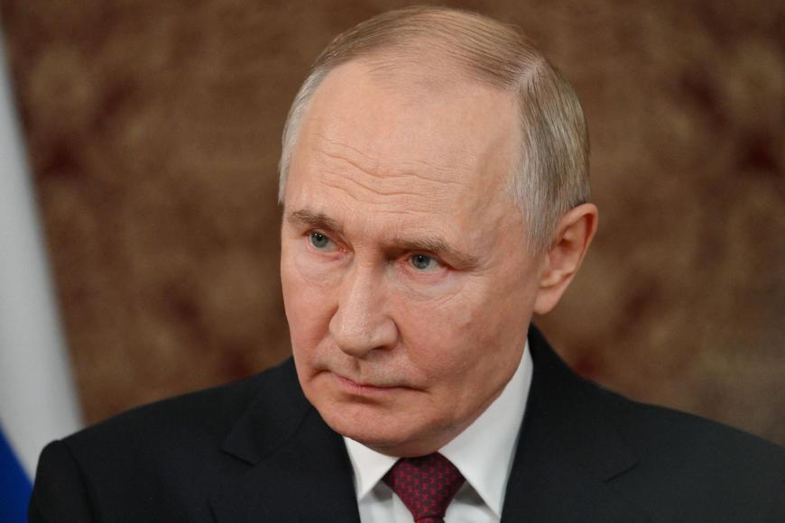 Oslabený Putin může být nebezpečnější. Cestu ven vidí v eskalaci, varuje politik
