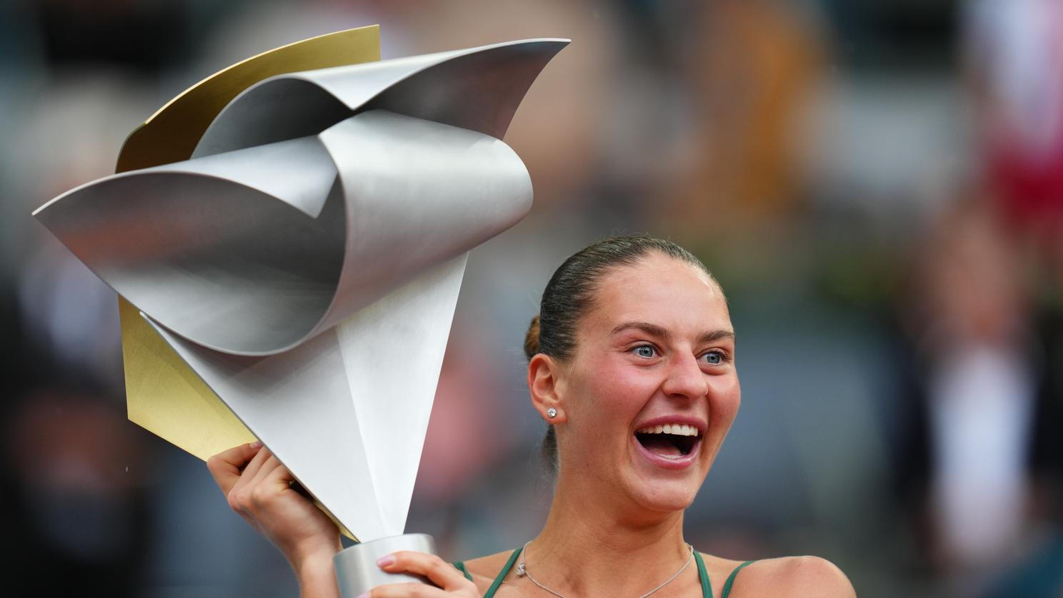 Marta Kosťuková po vítězství v Madridu nepodala ruku Rusce Andrejevové, vášně kolem tenisu neutuchají — image 4