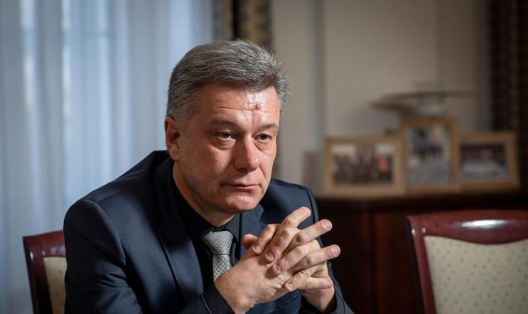 „S obviněním nesouhlasím, protože to jsou všechno úmyslné trestné činy. A já jsem jiný úmysl než aby případně, pokud vůbec, by z toho mohl být nějaký prospěch pro stát, což bylo absolutně nejisté, tak aby ho měl resort spravedlnosti,“ řekl Blažek.
