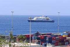 Cruise ship MV Hondius with suspected hantavirus cases off Cape Verde port