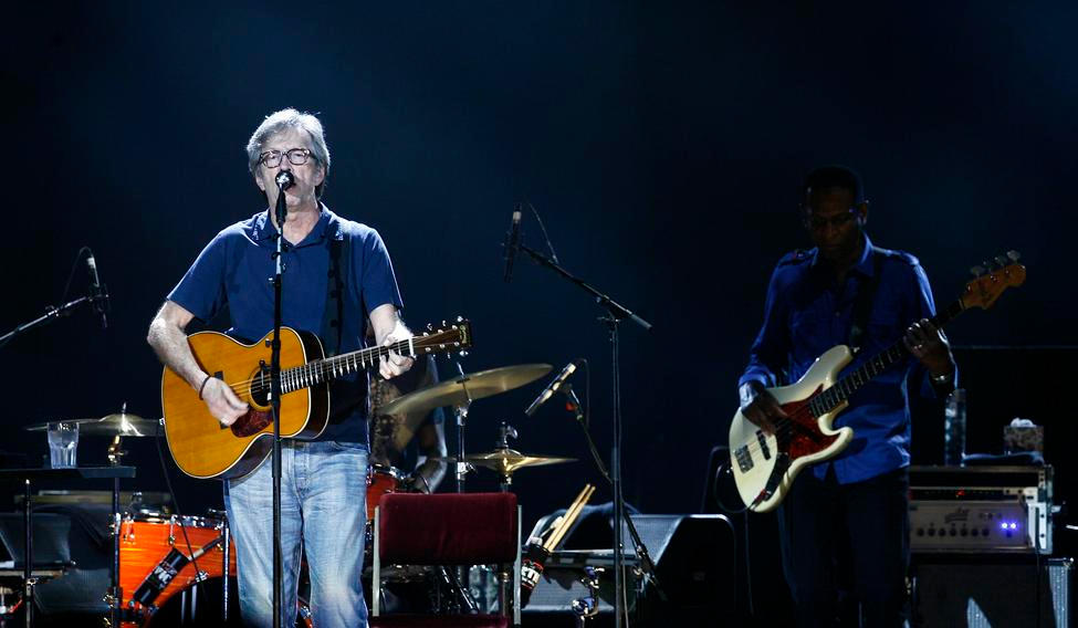 Britský kytarista, skladatel a zpěvák Eric Clapton vystoupil v pražské O2 areně už i v roce 2013.