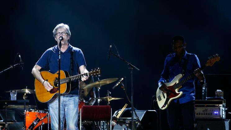 Britský kytarista, skladatel a zpěvák Eric Clapton vystoupil v pražské O2 areně už i v roce 2013.