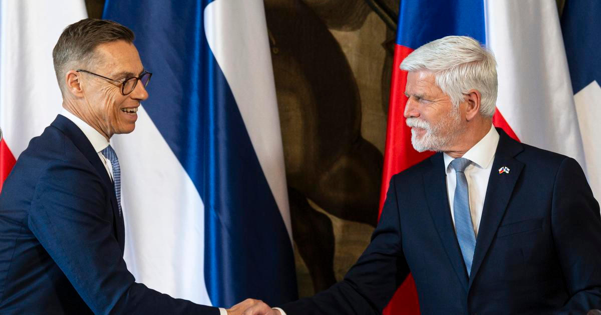 Frontální útok. Prezident Pavel sundal ve vztahu k Trumpovi rukavice