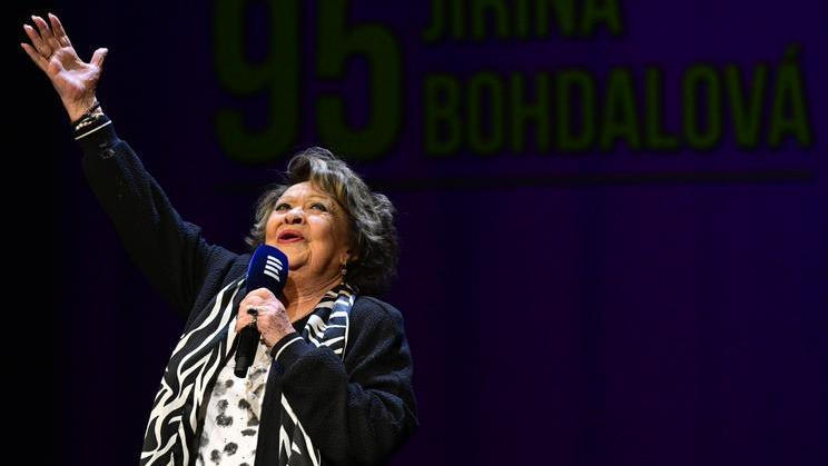 Natáčení narozeninového speciálu pořadu Tobogan a zároveň jediná veřejná oslava 95. narozenin Jiřiny Bohdalové, 26. dubna 2026, Divadlo Hybernia, Praha.