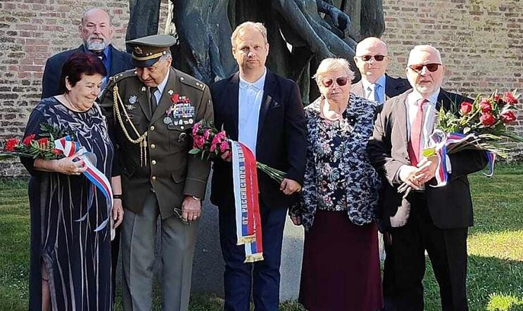 Igor Girenko, Ruský dům