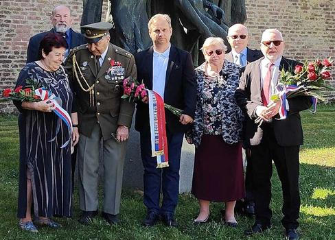 Igor Girenko, Ruský dům