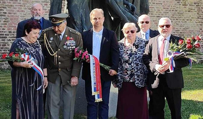 Igor Girenko, Ruský dům