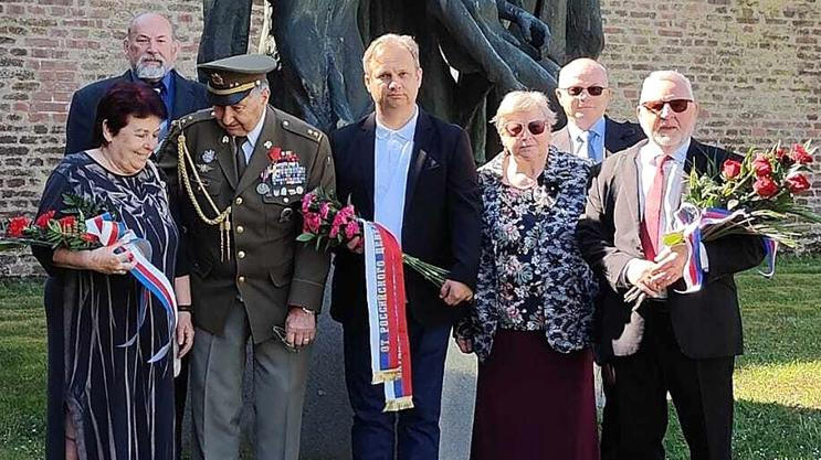 Igor Girenko, Ruský dům