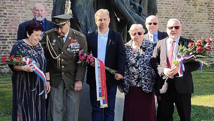 Igor Girenko, Ruský dům