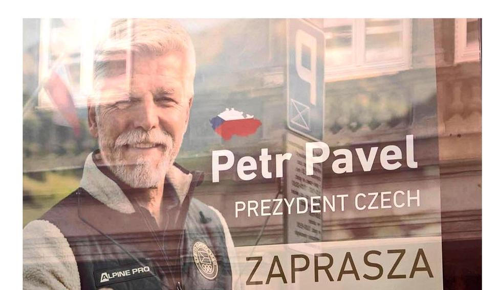 Petr Pavel se objevil na plakátu v Polsku.