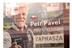 Petr Pavel se objevil na plakátu v Polsku.