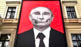 Ruský prezident Vladimir Putin na budově Muzea lékařské historie Paulse Stradiņše. Lotyšsko, Riga, 19. února 2026.