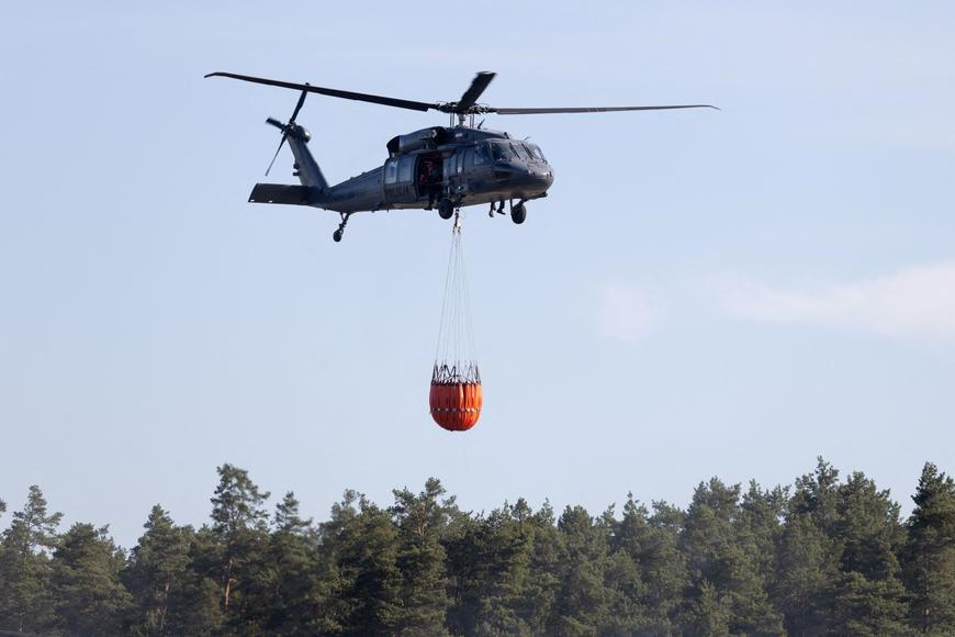 Při hašení požáru na jihovýchodě Polska se zřítil letoun, pilot zahynul