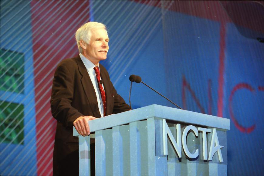 Ve věku 87 let zemřel zakladatel americké televizní stanice CNN Ted Turner