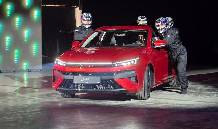 Liftback JAC J7 Plus při premiéře na pražském výstavišti.