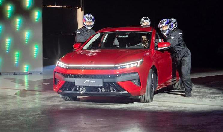 Liftback JAC J7 Plus při premiéře na pražském výstavišti.