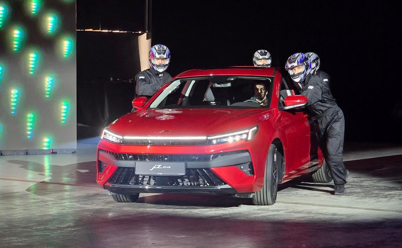 Liftback JAC J7 Plus při premiéře na pražském výstavišti.