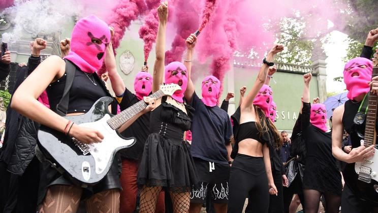 Pussy Riot and Femen Protest at the Russian Pavilion - Venice