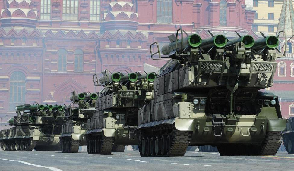 Ruské systémy protivzdušné obrany S-400 na Rudém náměstí.