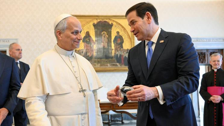 Americký ministr zahraničí Marco Rubio papeže navštívil krátce před prvním výročím pontifikátu; 7. května 2026, Vatikán.