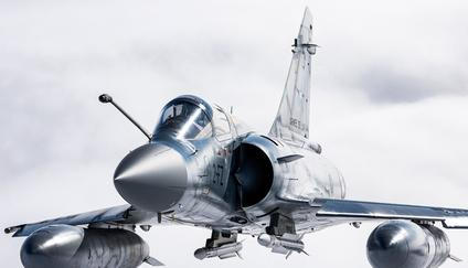 Mirage 2000-5 loni v září na cvičení Volfa 2025 ve francouzském Orléans