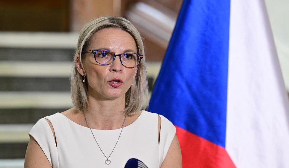 Zuzana Mrázová, ministryně pro místní rozvoj, politička