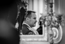 „Díky vám se naše kontakty znásobily a umožnily upevnit naše partnerství v rámci Aliance, zejména během současné krize v Hormuzském průlivu,“ řekl francouzský velvyslanec Crouzat.