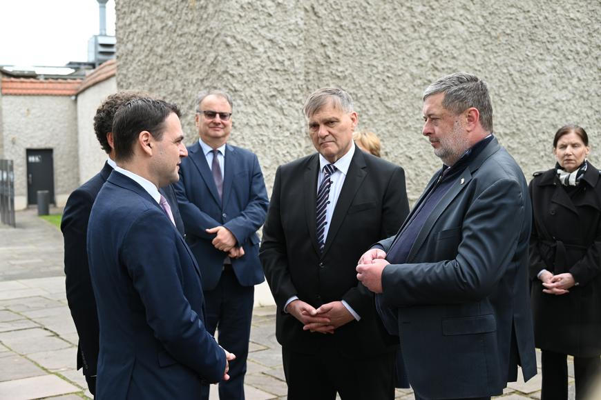 Kdo to podcenil? Macinka v Německu diskutoval o sudetoněmeckém sjezdu v Brně