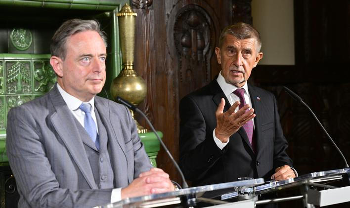 neuvedeno