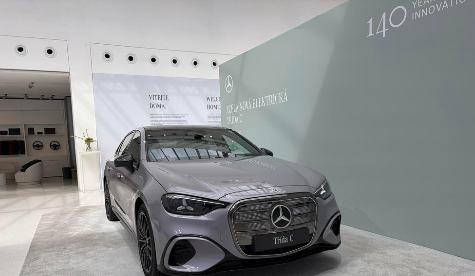 Mercedes-Benz Studio