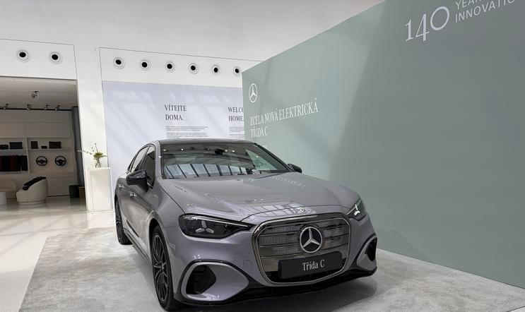 Mercedes-Benz Studio