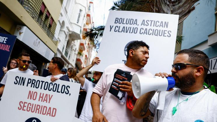 FILE PHOTO: Port workers protest in Santa Cruz de Tenerife