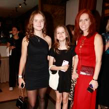 Premiéra série Monyová