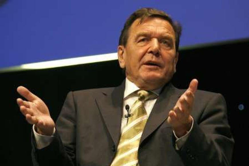 Německý exkancléř Schröder je v Rusku v dozorčí radě řetězce supermarketů