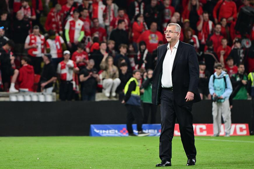 Tvrdá reakce Slavie: Uzavře tribunu Sever, Chorý a Douděra jsou vyřazeni z týmu