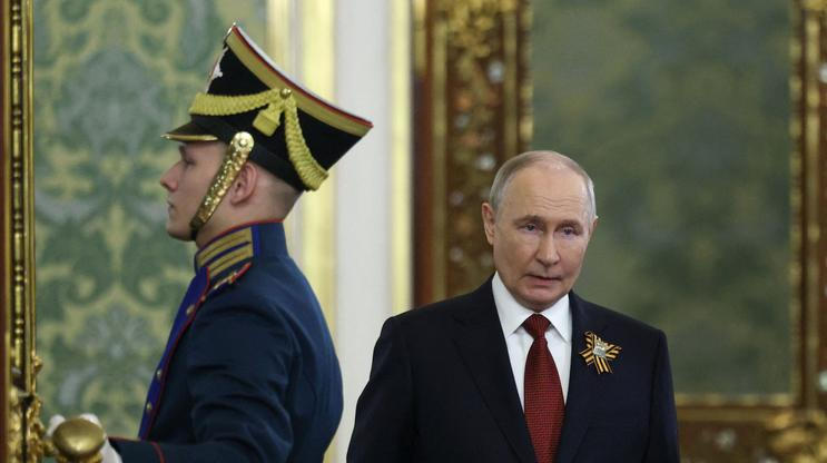 Russian President Vladimir Putin meets with Slovak Prime Minister Robert Fico in Moscow
