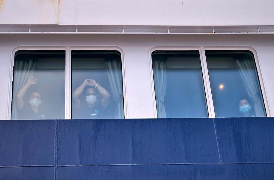 APTOPIX Spain Hantavirus Ship