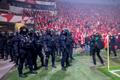 fanoušci, pyrotechnika, policie, policisté