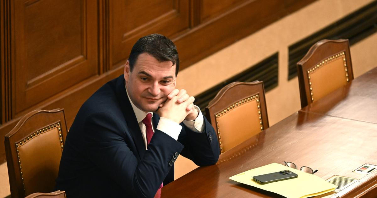 Macinka: Na summitu NATO "je jen jedna židle". Odmítá slova o pomstě prezidentovi