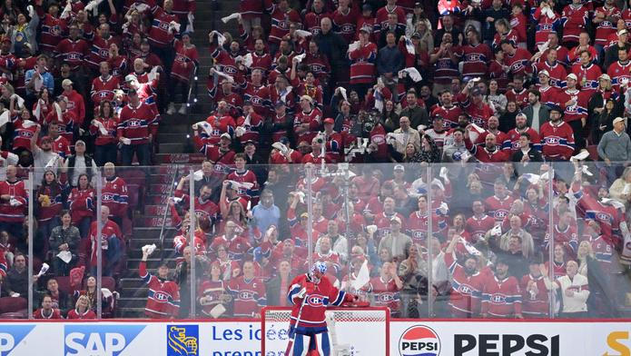 Jakub Dobeš při utkání play off NHL mezi Montrealem a Buffalem